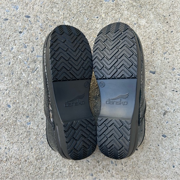 Dansko Women’s Professional Clogs Glitzy Patent Leather Style 706370202 Size 38 - Picture 9 of 12